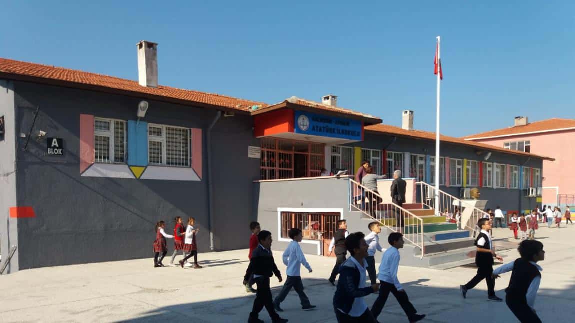 Atatürk İlkokulu Fotoğrafı